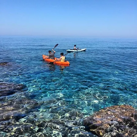 By The Sea, Salt-water Pool, Near Athens Holiday home